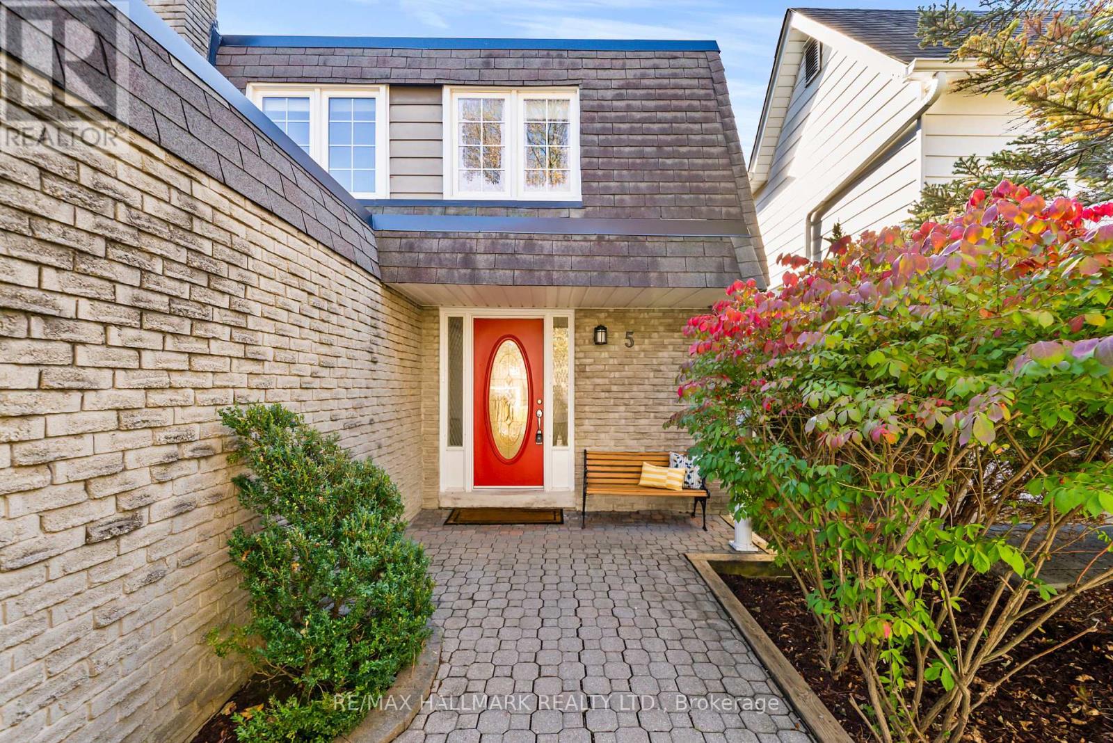 5 Chumleigh Crescent Property Photo 2