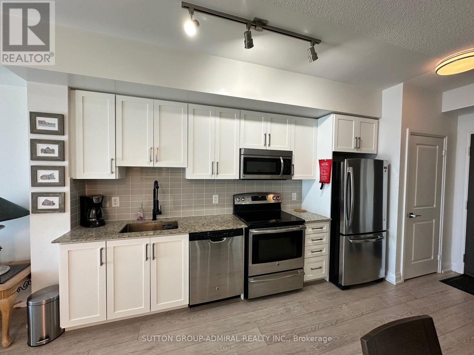 1728 - 7161 Yonge Street Property Photo 6