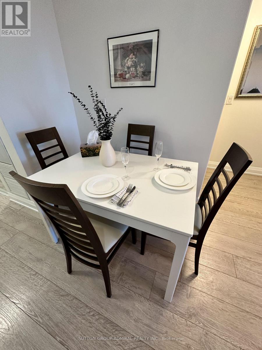 1728 - 7161 Yonge Street Property Photo 7