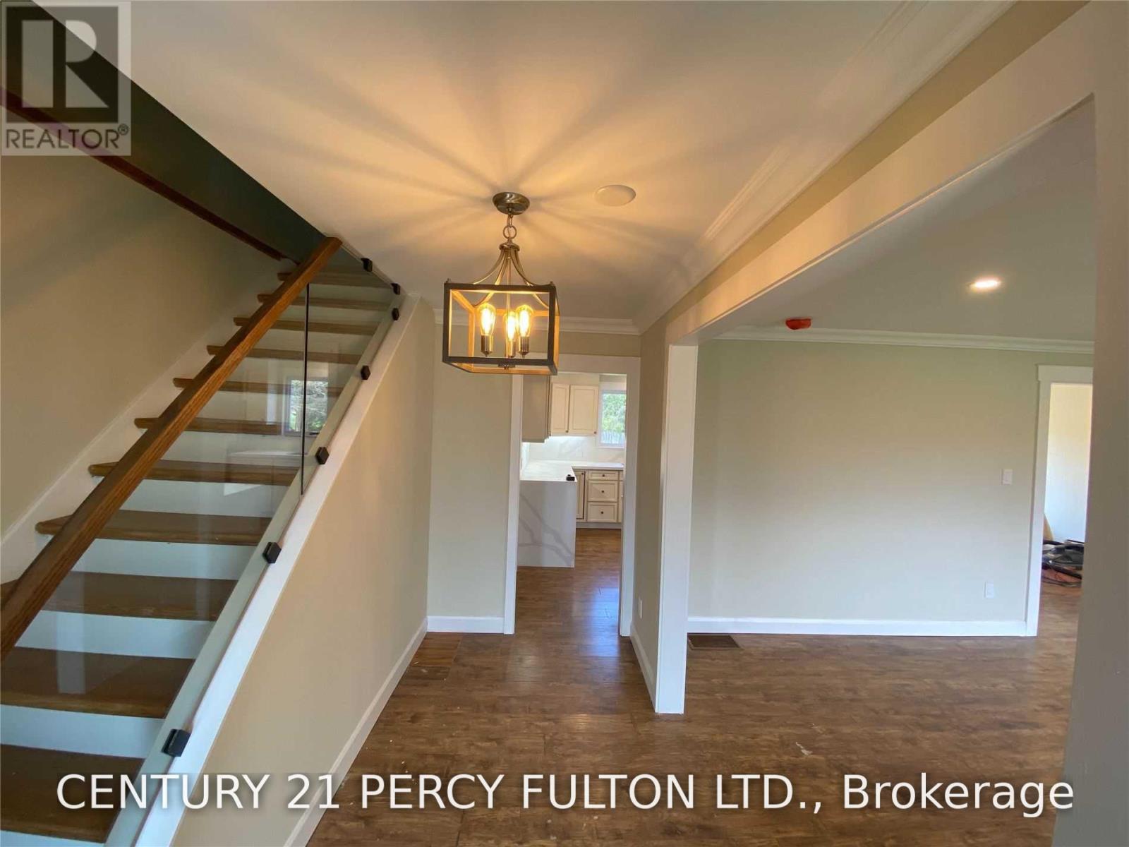 40 Macnaughton Drive Property Photo 2