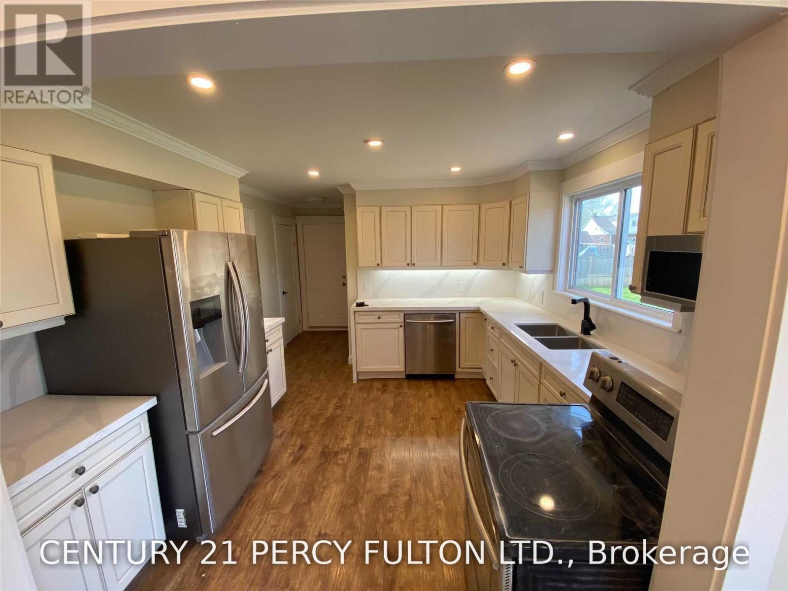 40 Macnaughton Drive Property Photo 5