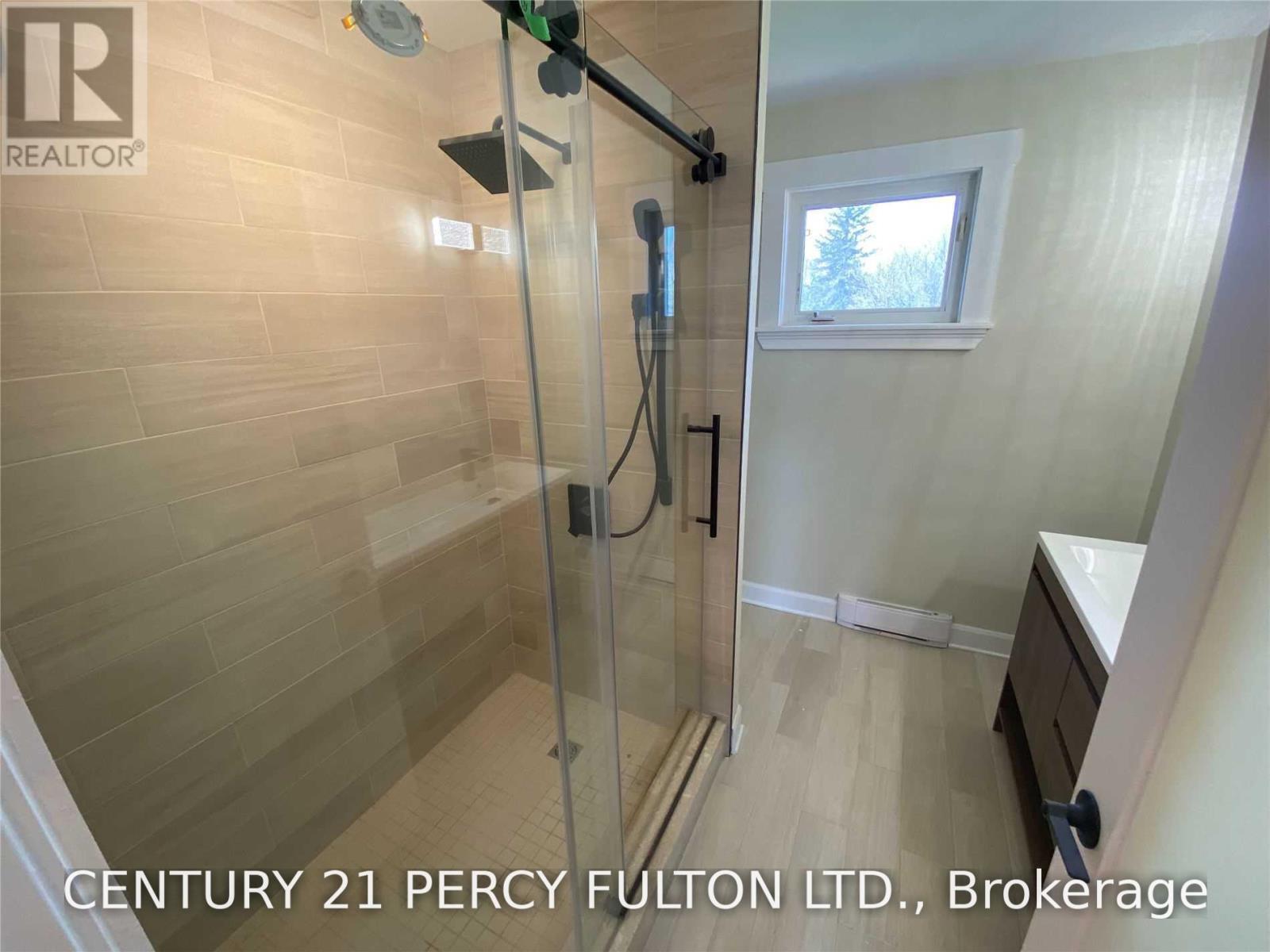 40 Macnaughton Drive Property Photo 14
