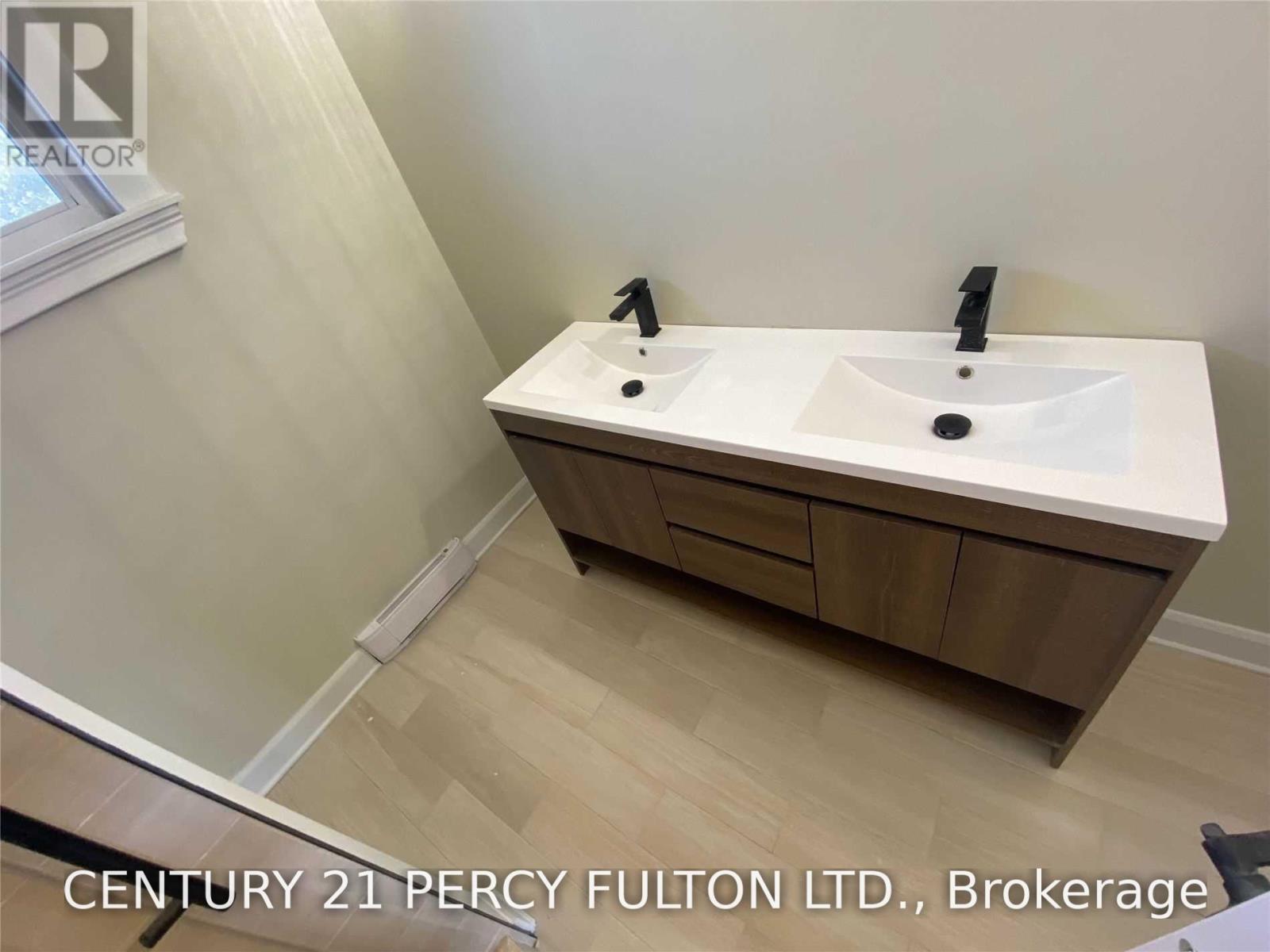 40 Macnaughton Drive Property Photo 15