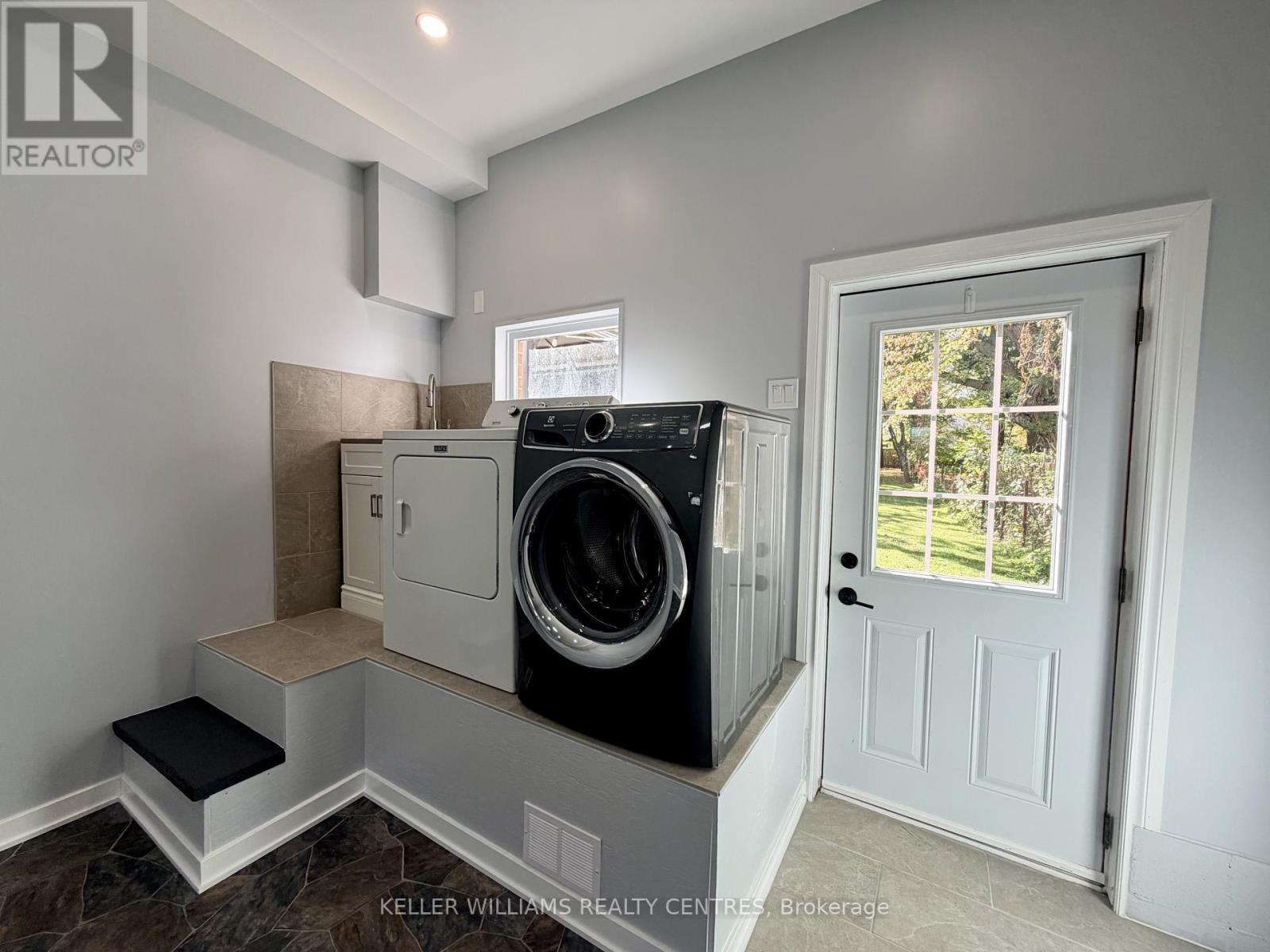 18 Bushey Avenue Property Photo 43