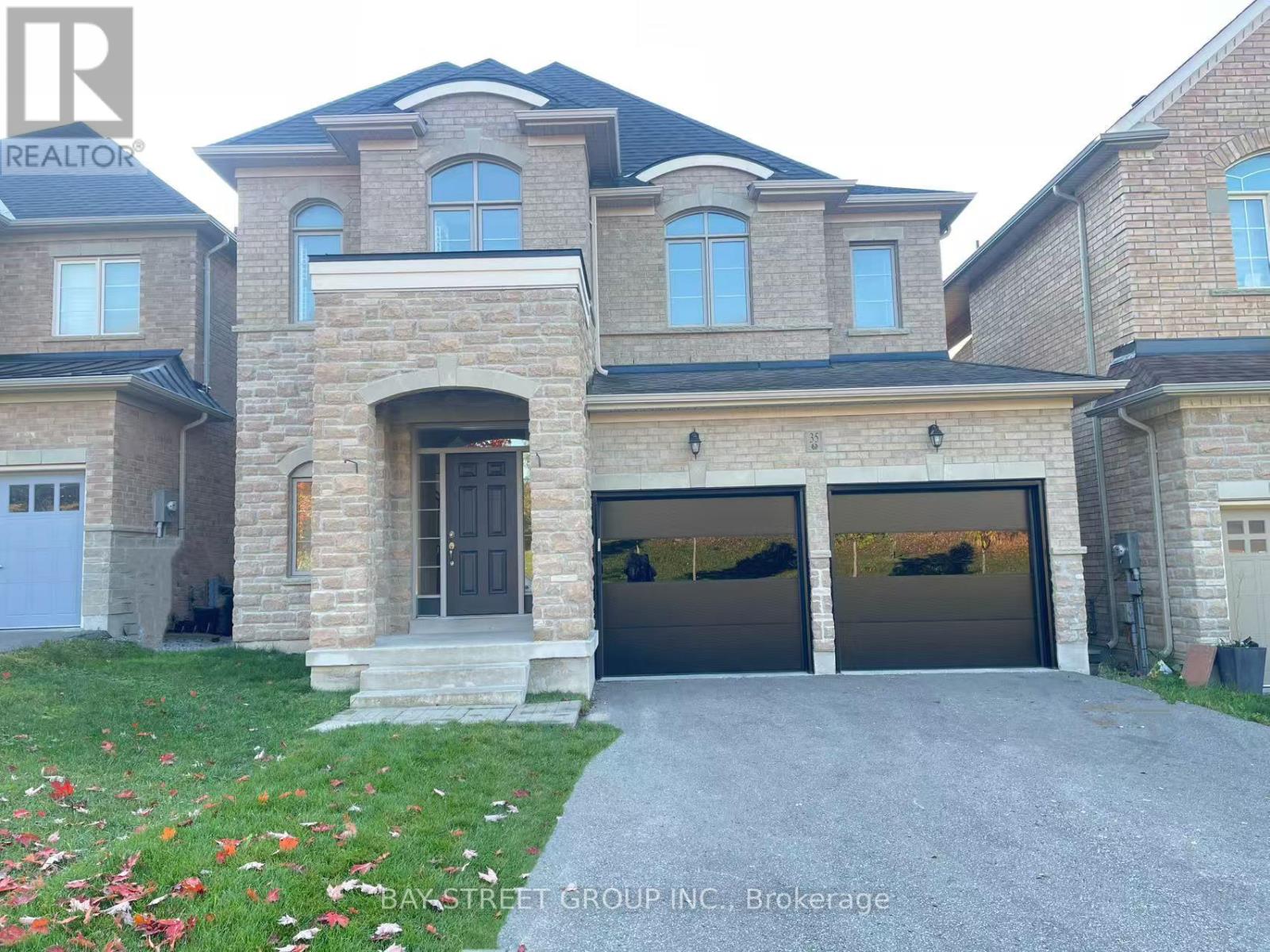 35 Walter Tunny Crescent Property Photo 1