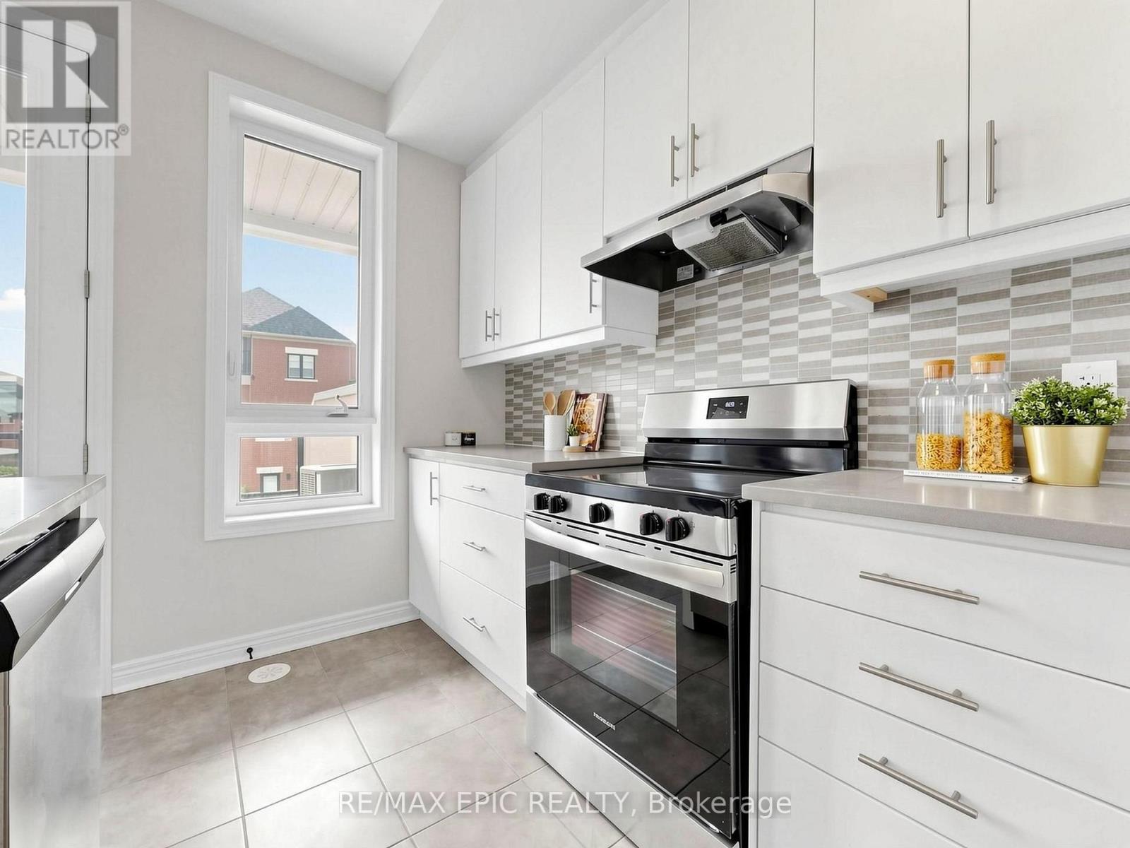 191 Mumbai Drive Property Photo 23