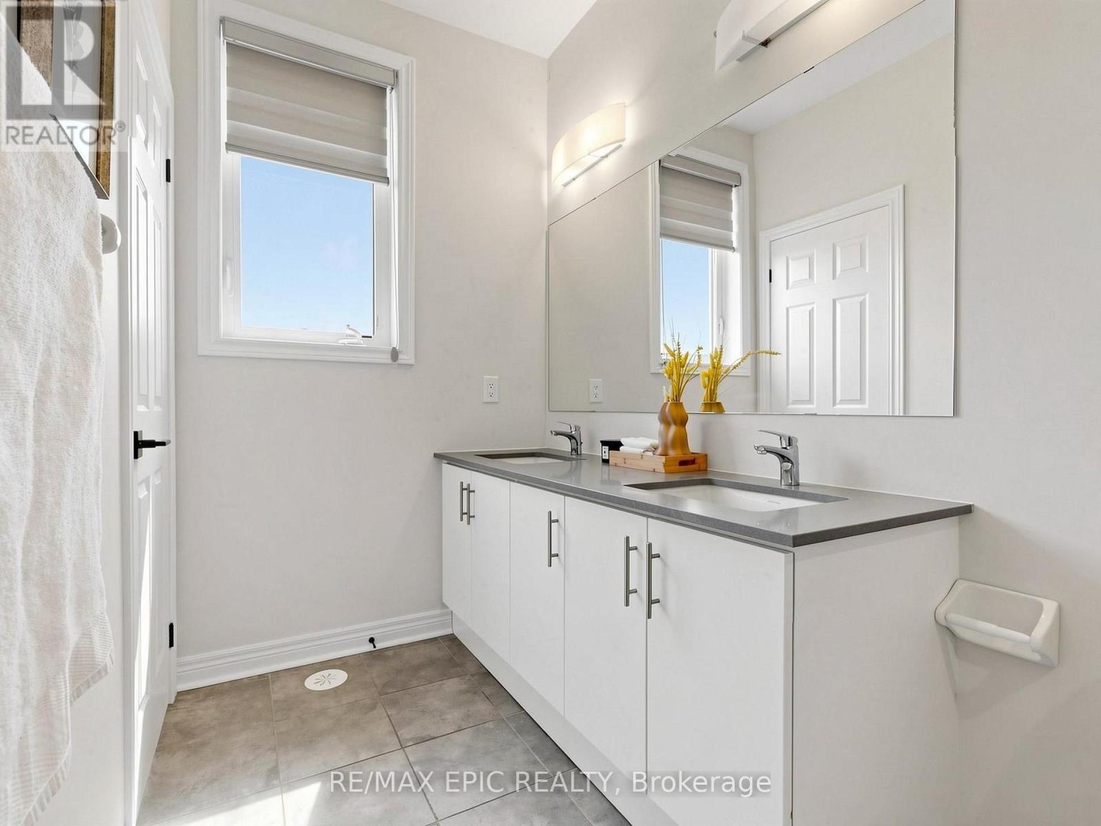 191 Mumbai Drive Property Photo 37