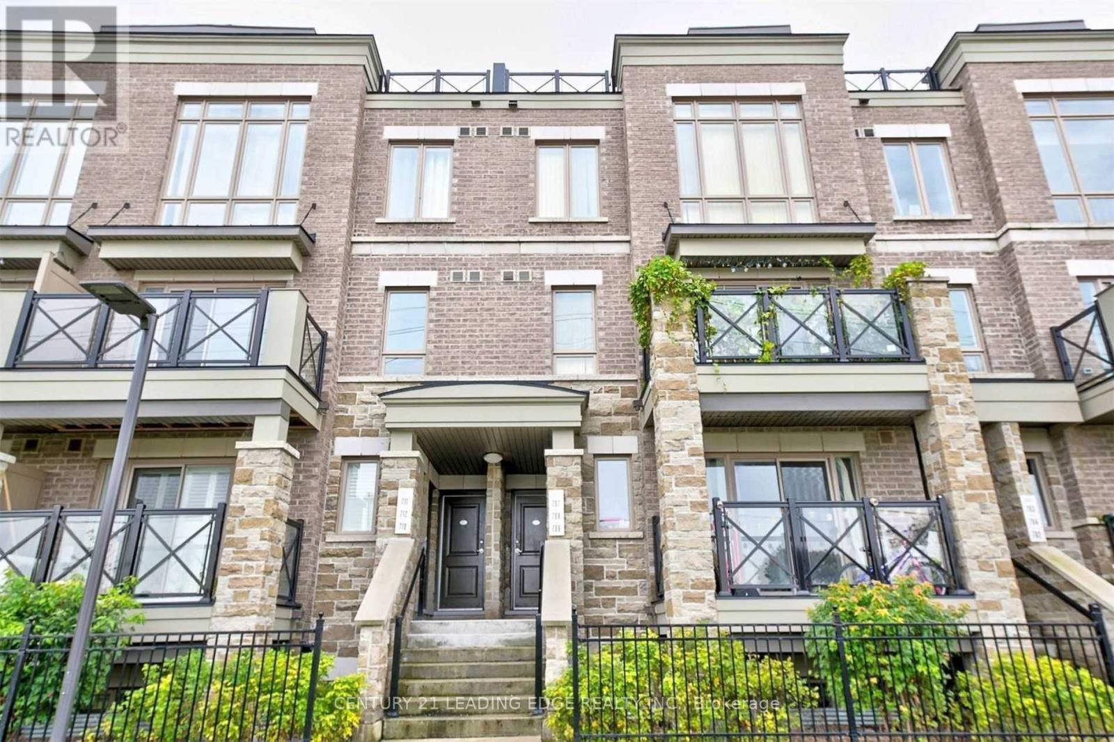 708 - 60 DUNSHEATH WAY Property Photo 1