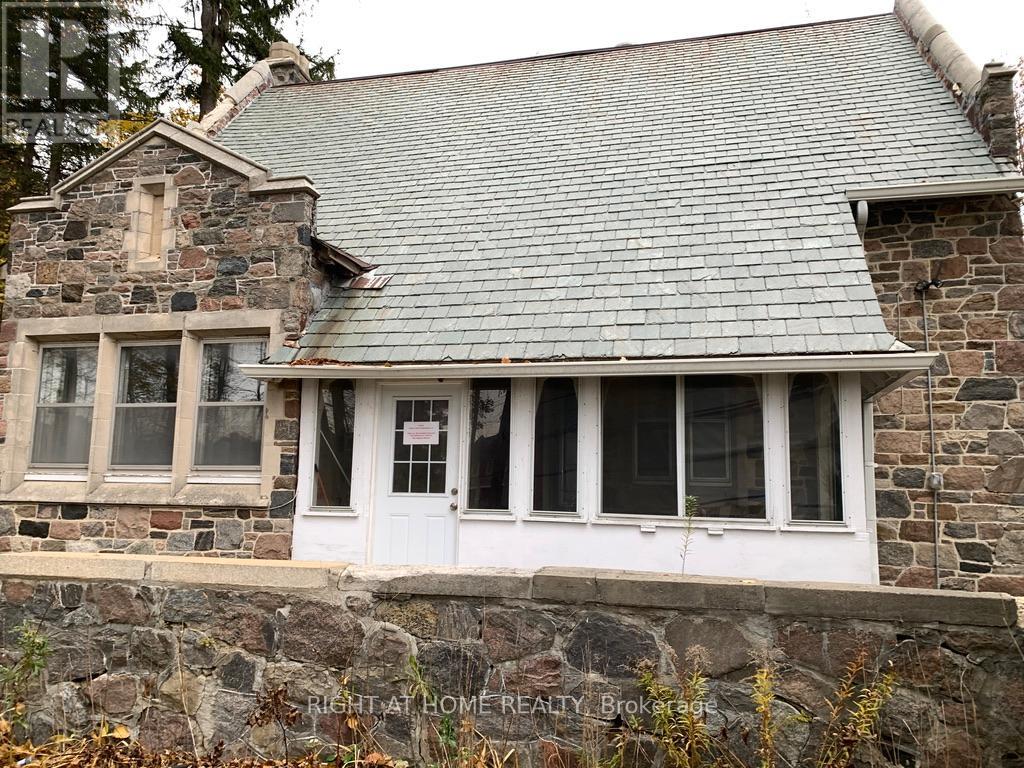 13760 Keele Street Property Photo 2
