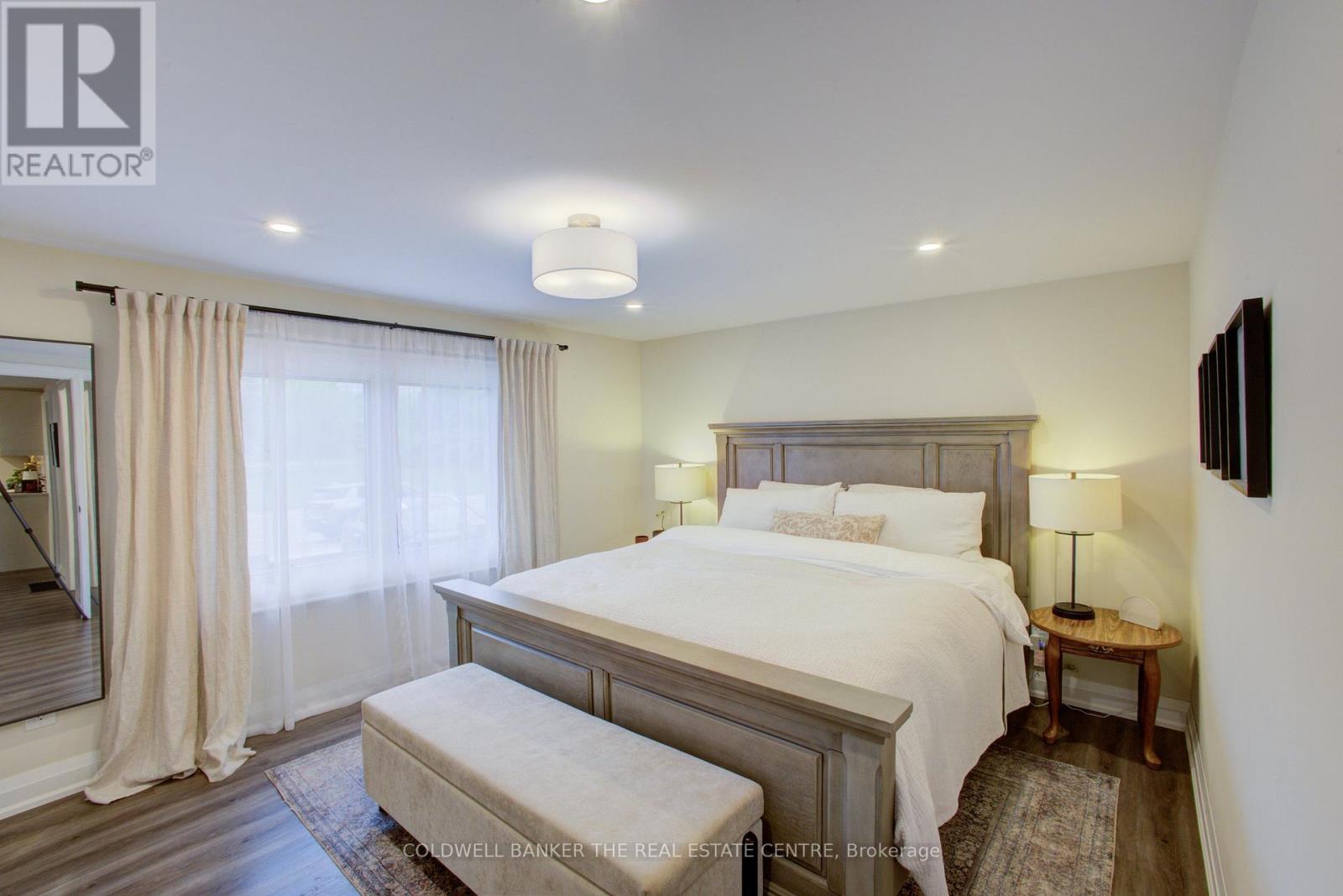 89 King Street Property Photo 17