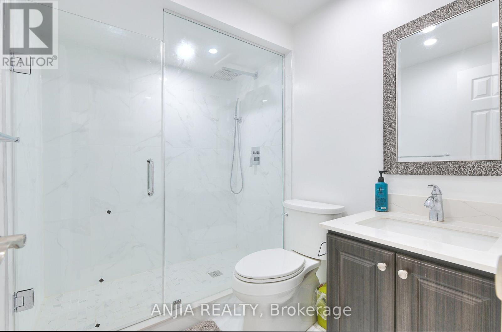 127 Tomlinson Circle Property Photo 24