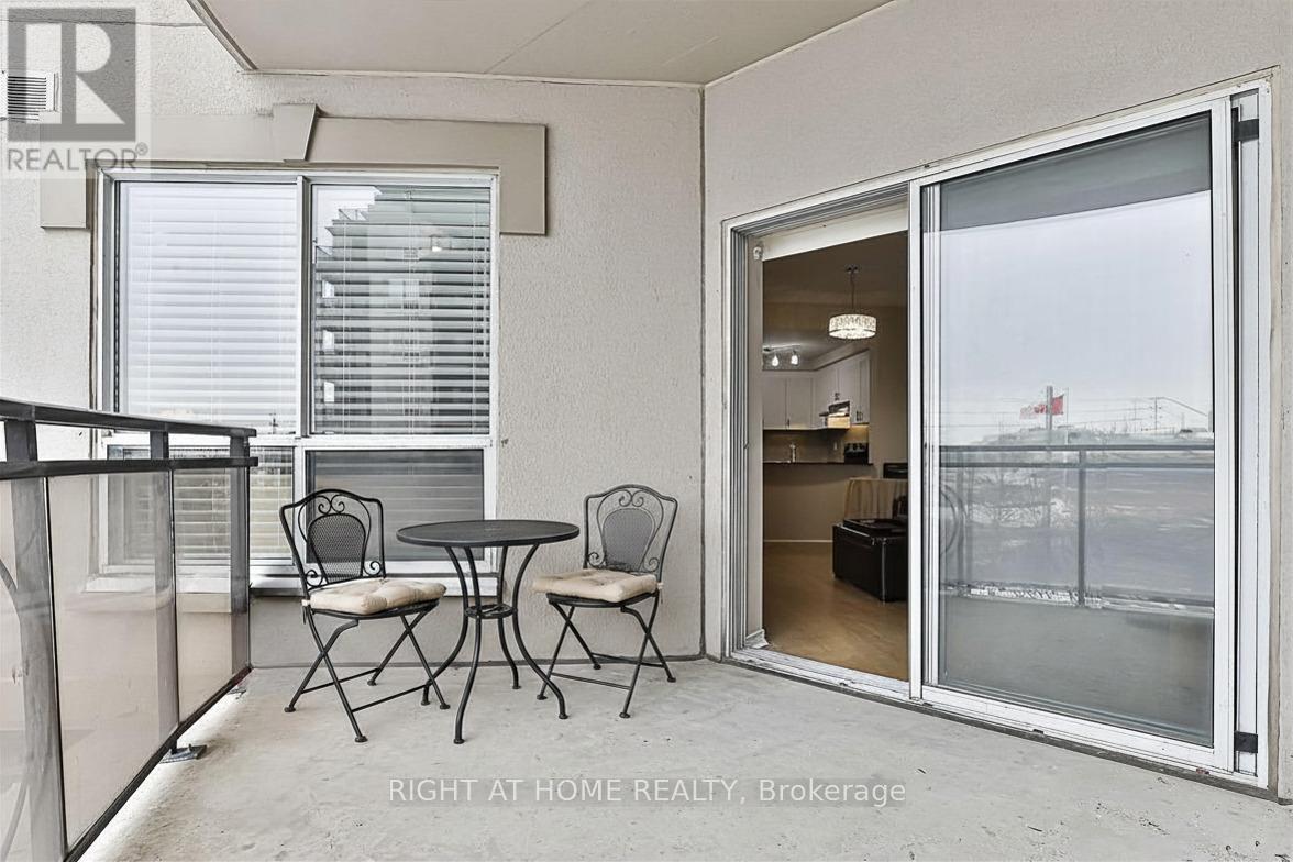 305 - 8 Maison Parc Court Property Photo 14