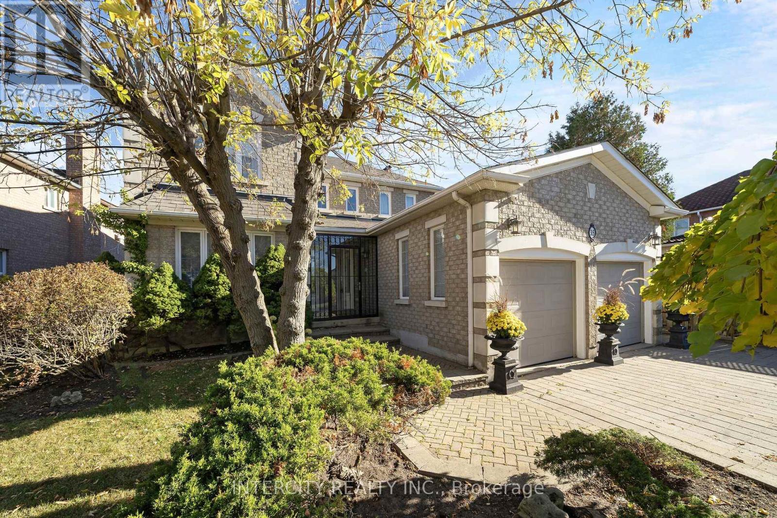 35 Avro Road Property Photo 4