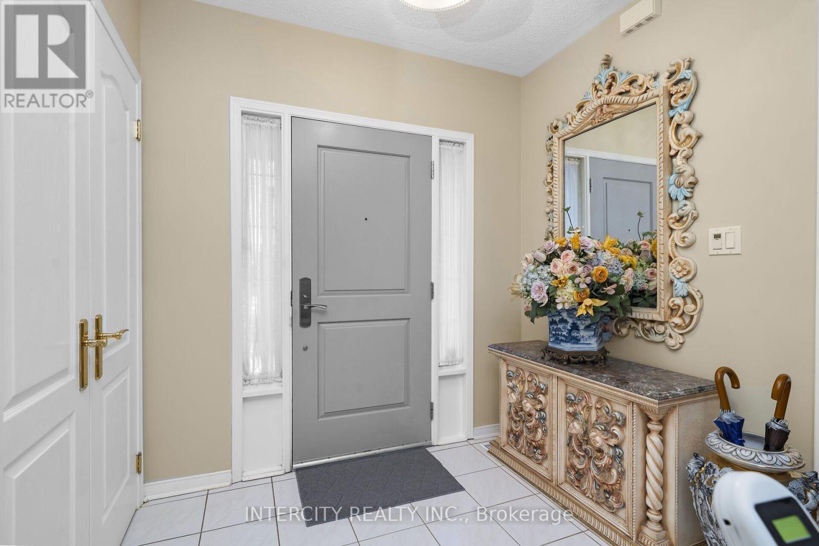 35 Avro Road Property Photo 5