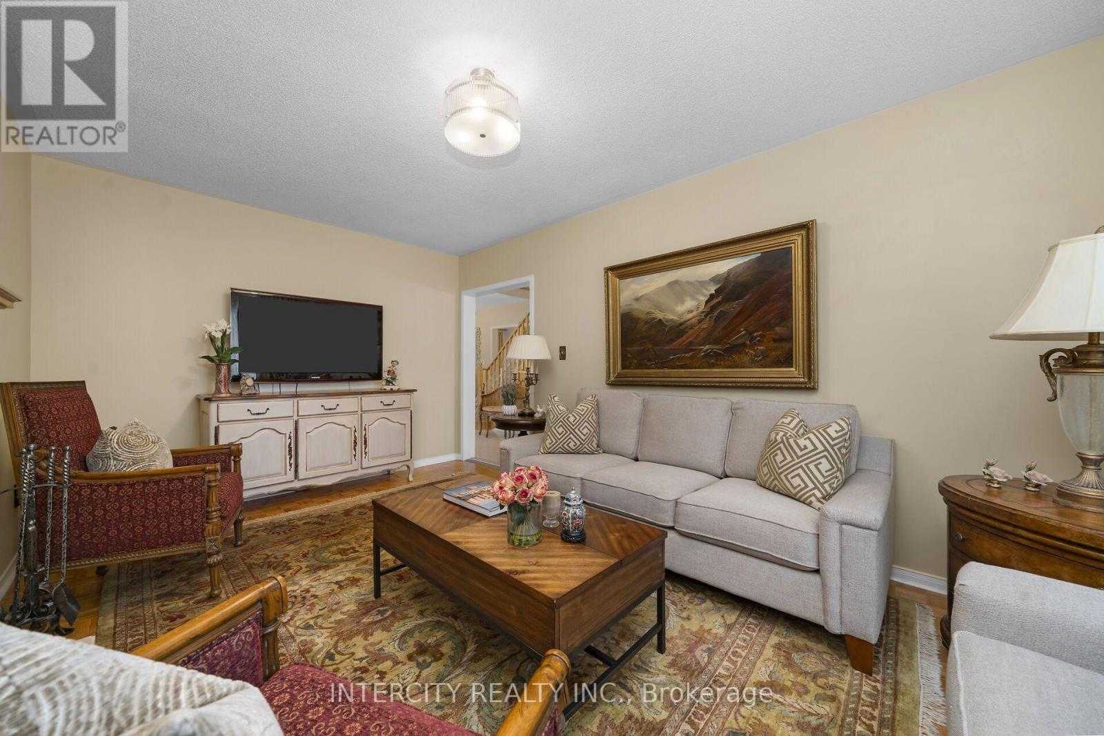 35 Avro Road Property Photo 17