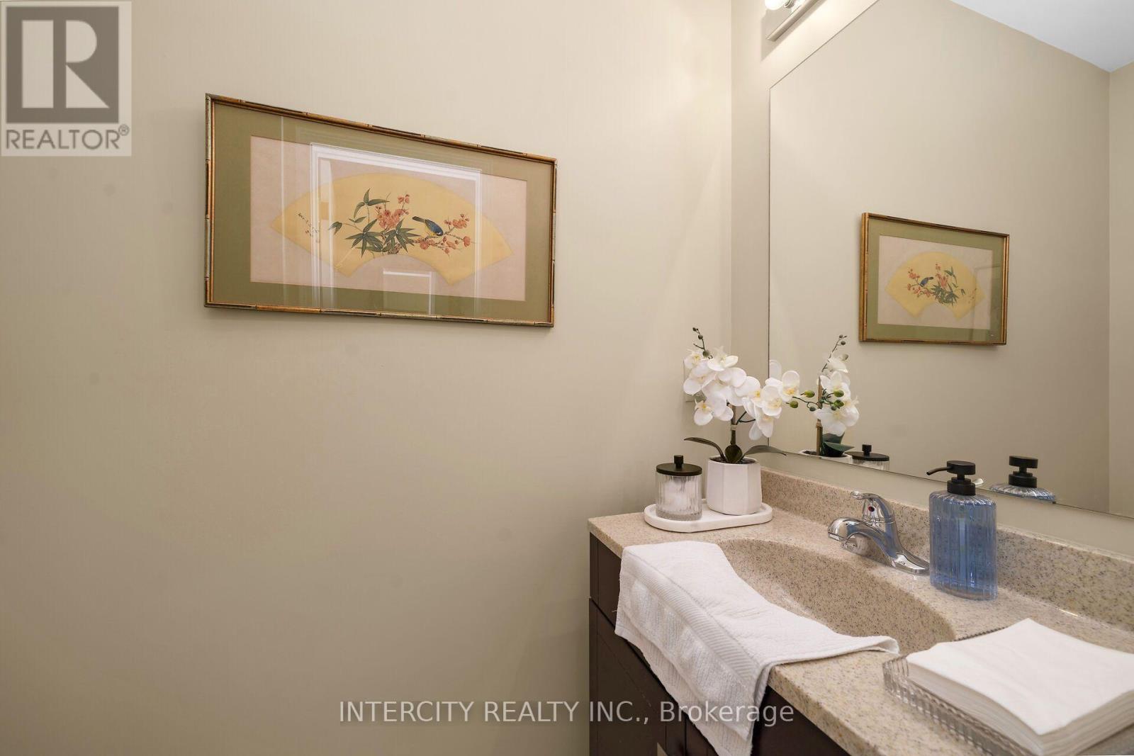 35 Avro Road Property Photo 18