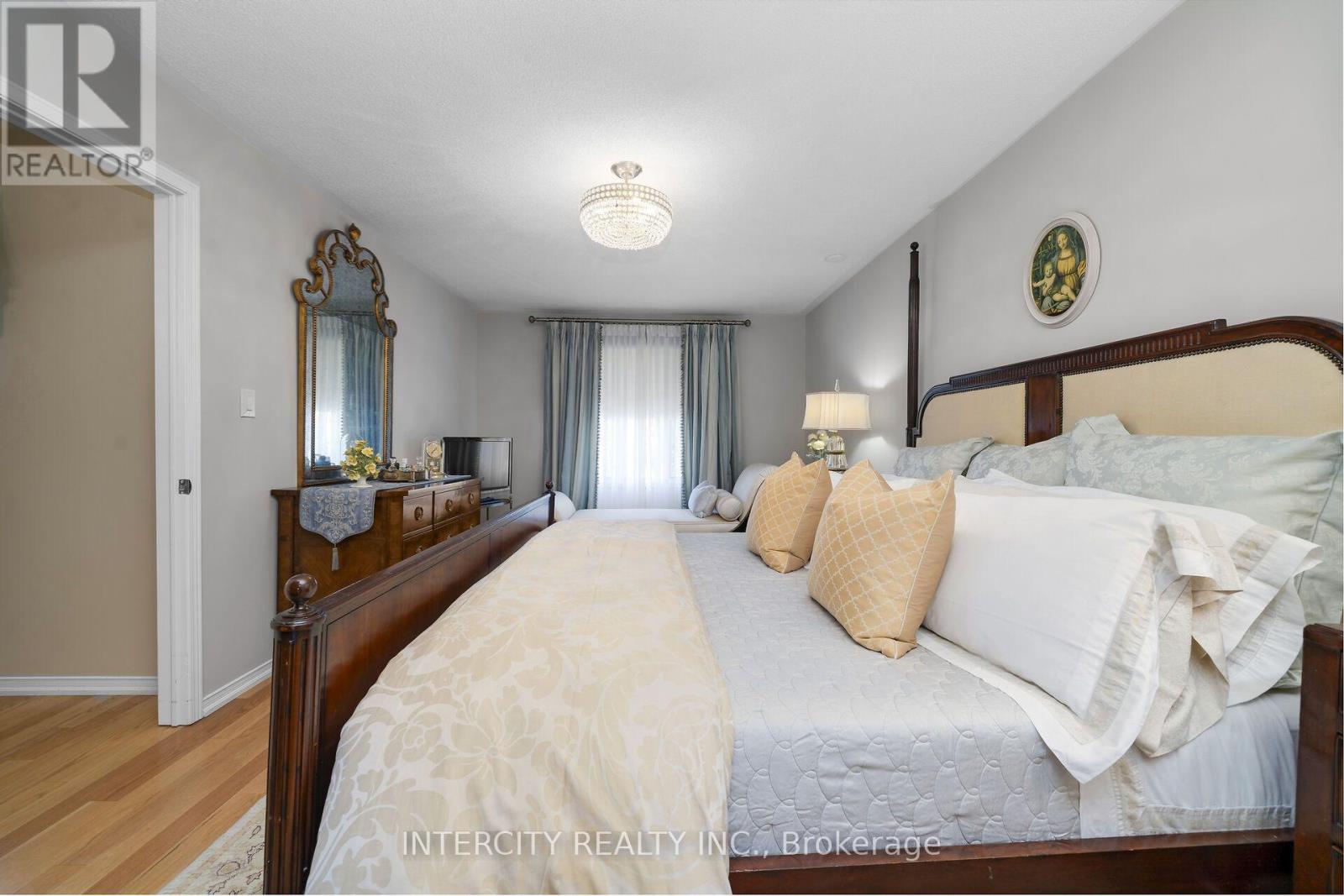 35 Avro Road Property Photo 22