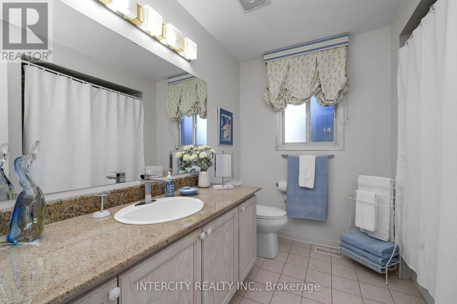 35 Avro Road Property Photo 30