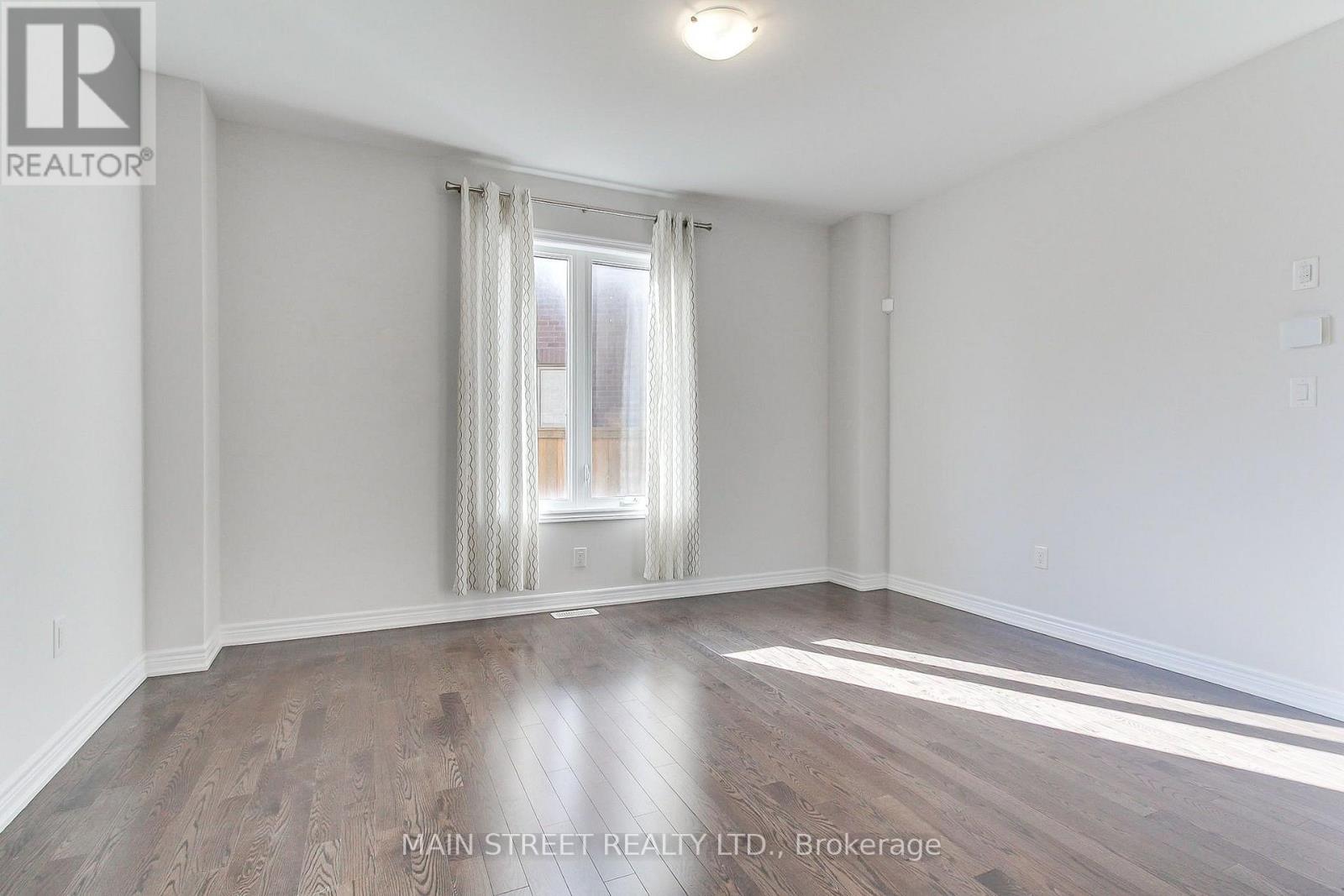 1283 Blackmore Street Property Photo 7