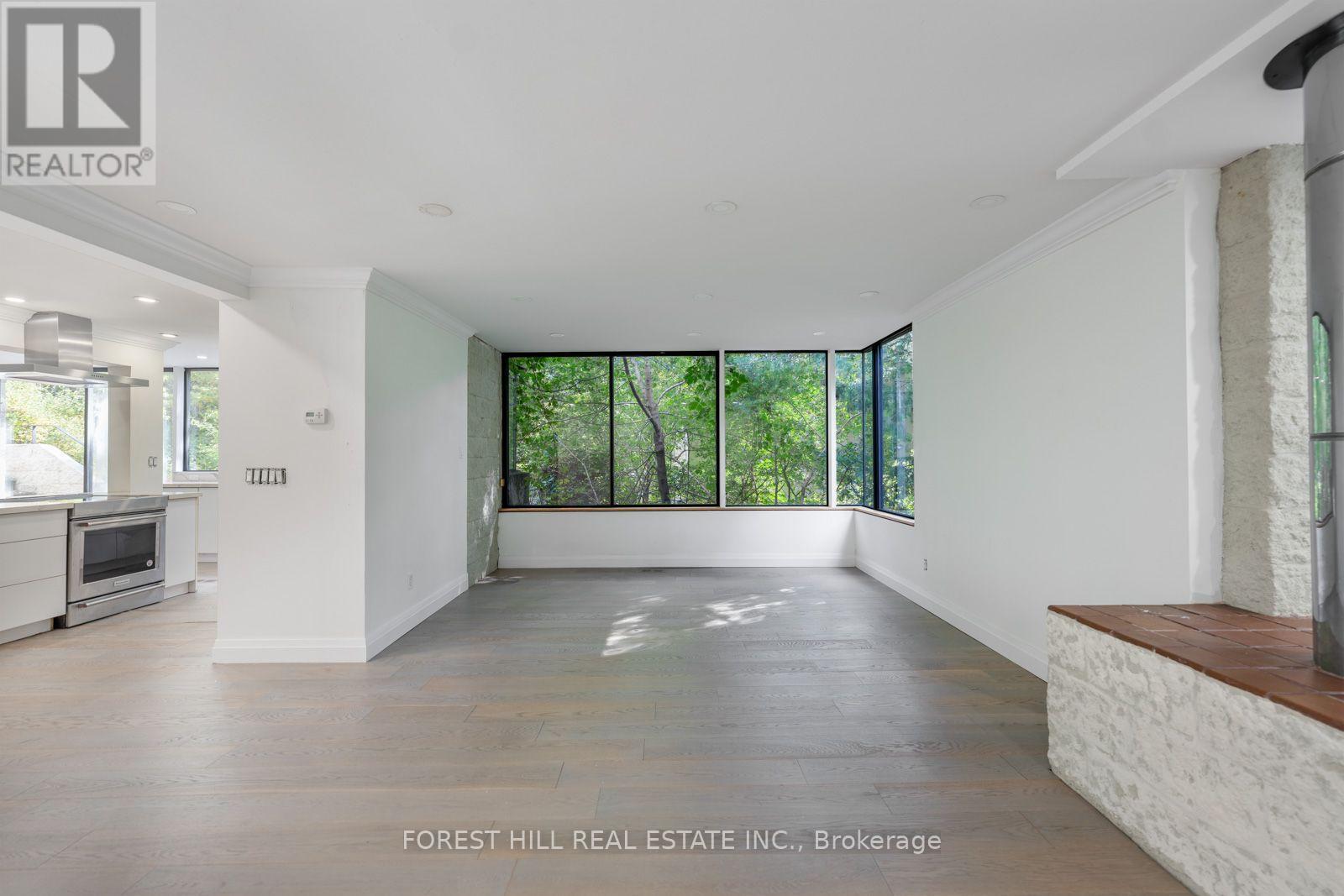 38 Riverside Boulevard Property Photo 12