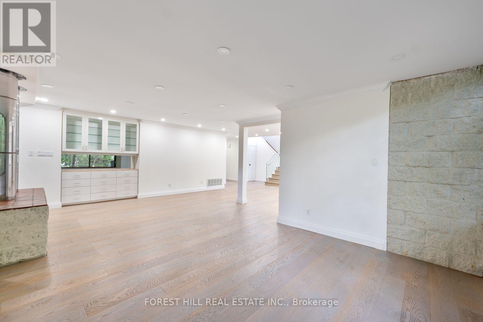 38 Riverside Boulevard Property Photo 14