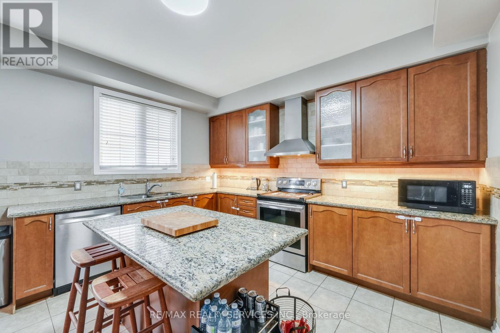 2 Kennedy Boulevard Property Photo 14