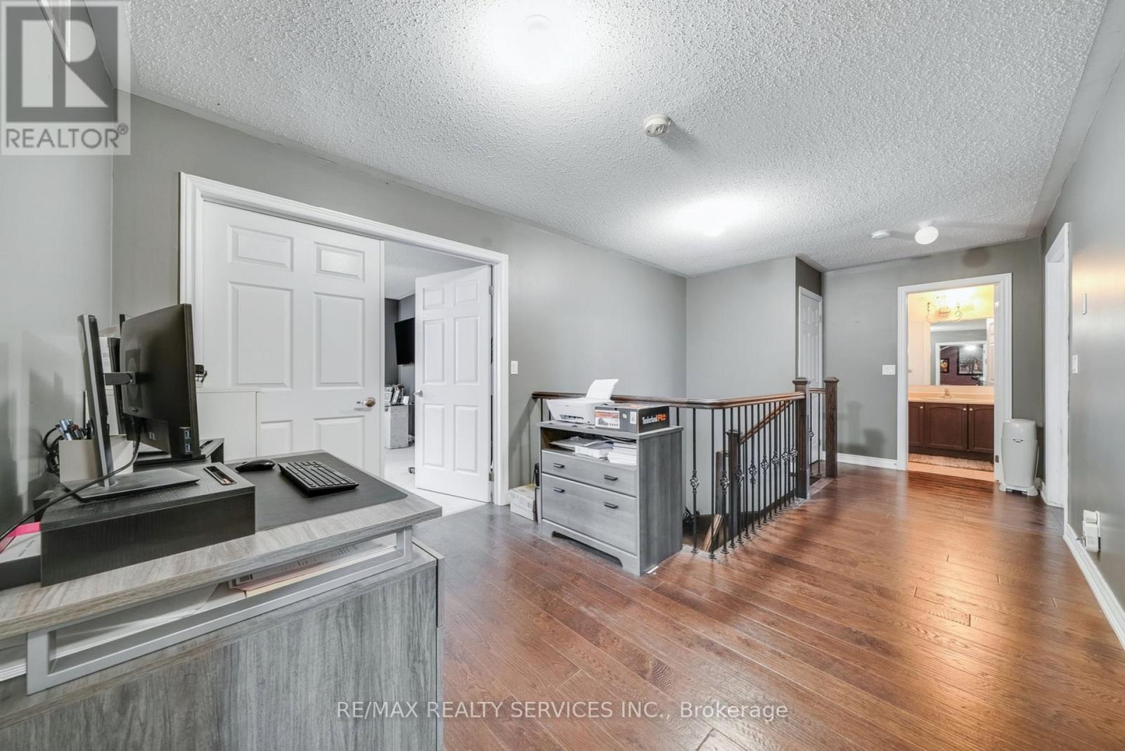 2 Kennedy Boulevard Property Photo 18