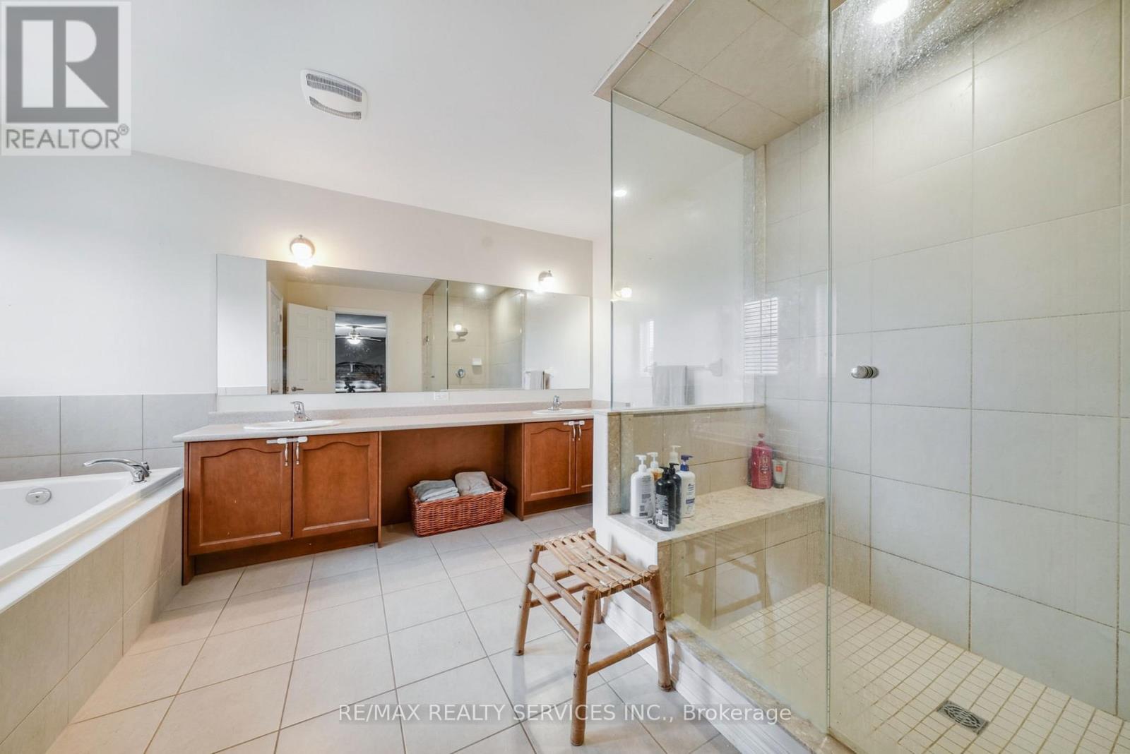 2 Kennedy Boulevard Property Photo 20