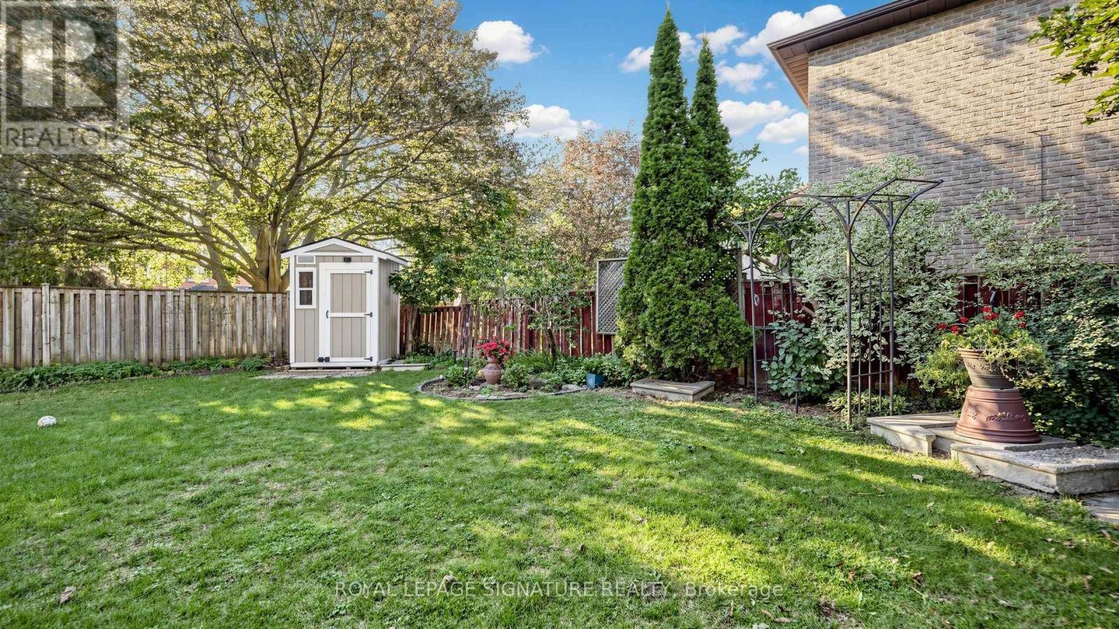 16 Meyer Circle Property Photo 16