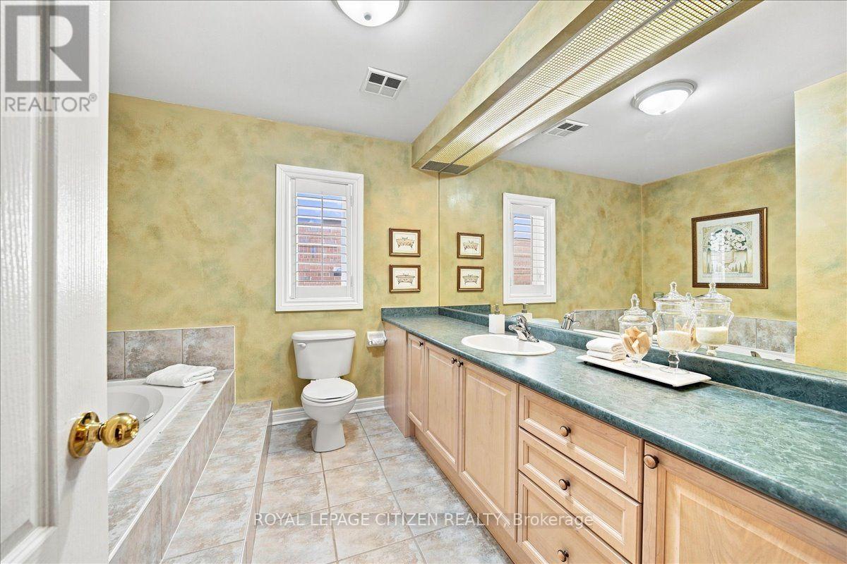 43 - 255 Shaftsbury Avenue Property Photo 41