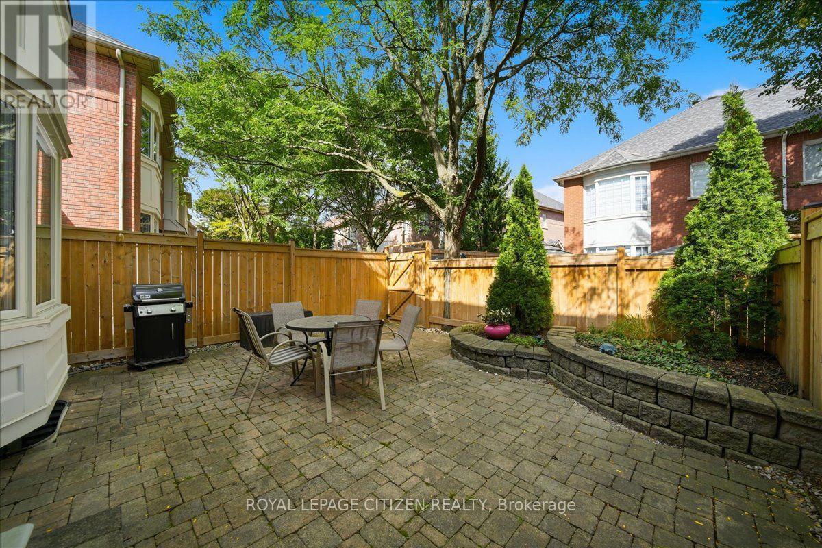 43 - 255 Shaftsbury Avenue Property Photo 49