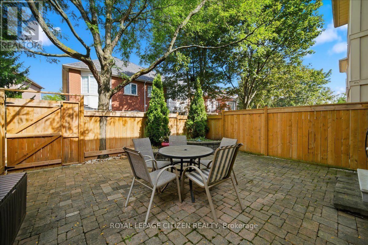 43 - 255 Shaftsbury Avenue Property Photo 50