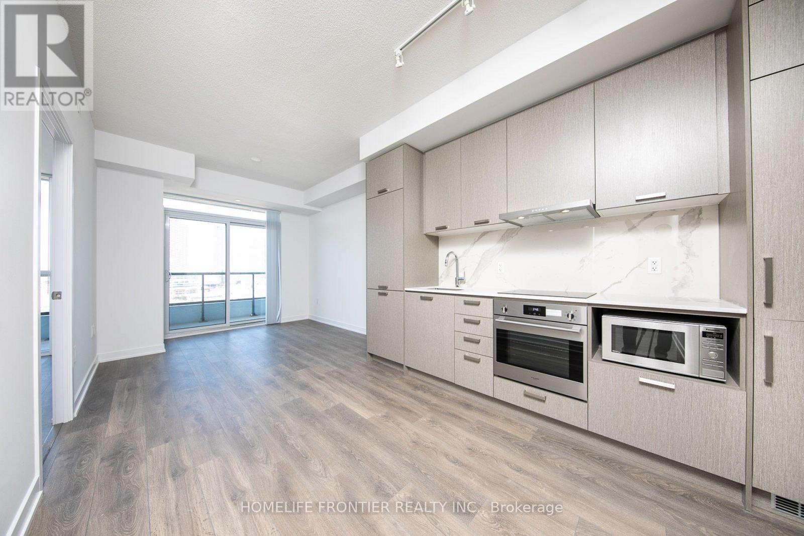 1712 - 38 HONEYCRISP CRESCENT Property Photo 1