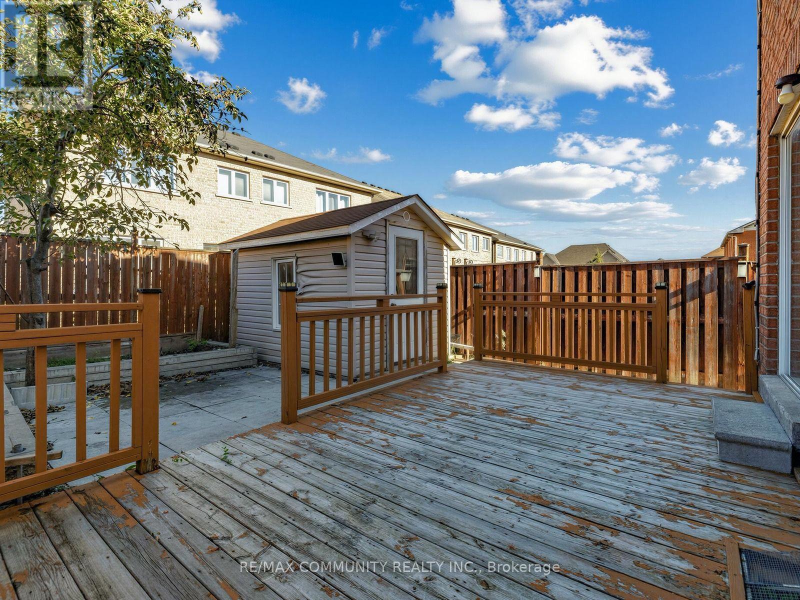 117 Tara Crescent Property Photo 32