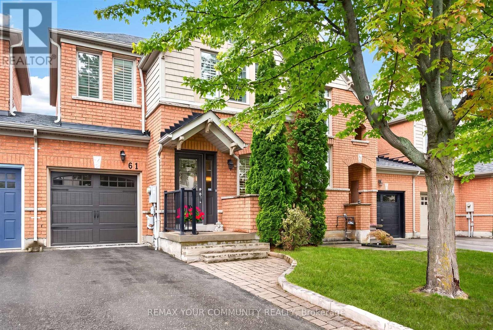 61 Cozens Drive Property Photo 2