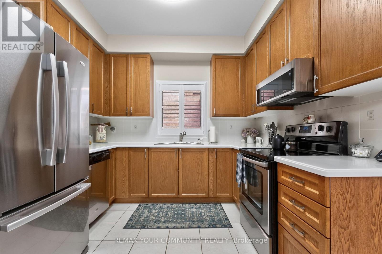 61 Cozens Drive Property Photo 8
