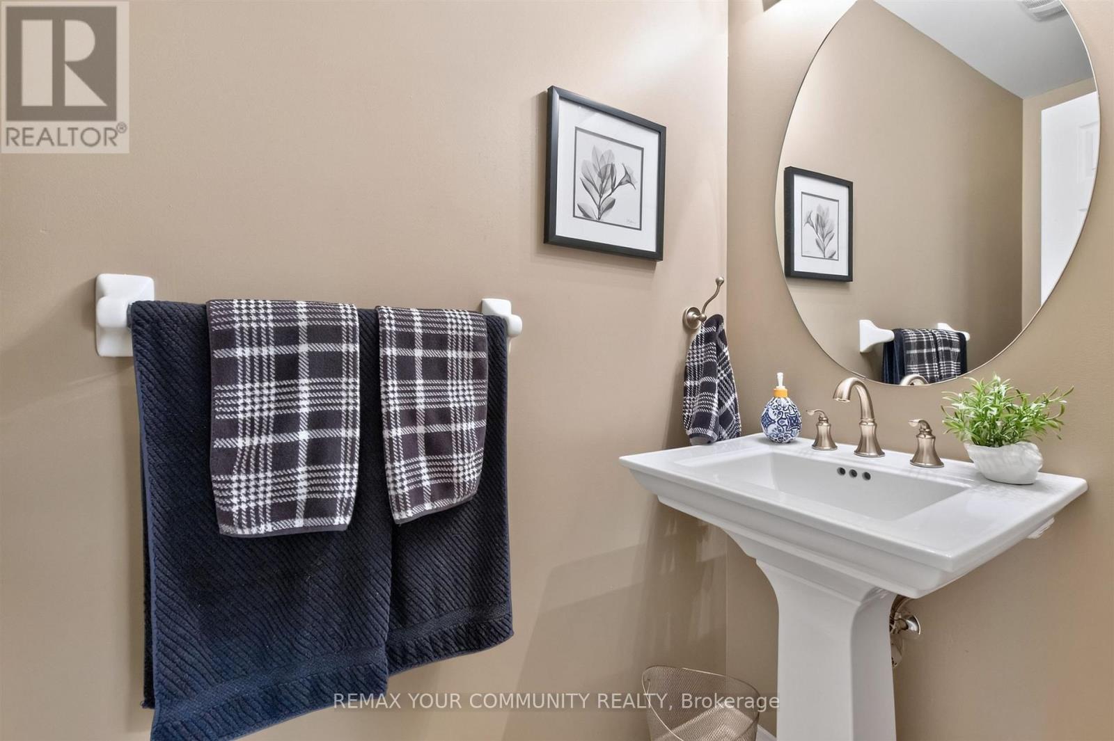 61 Cozens Drive Property Photo 14