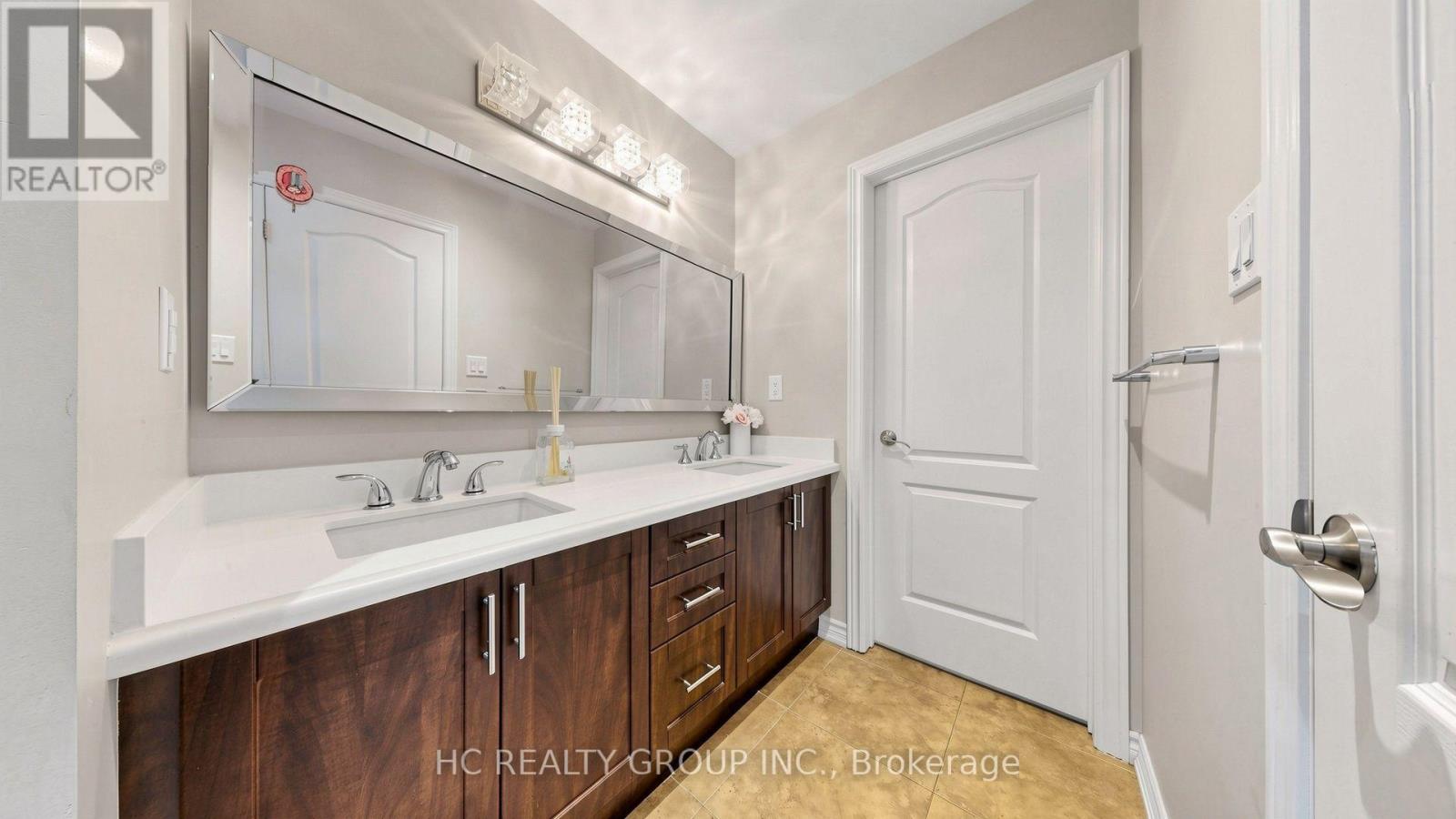 60 Oak Avenue Property Photo 37