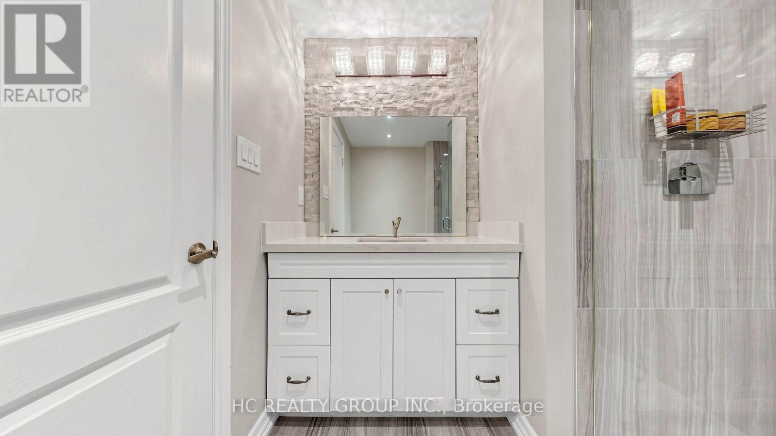 60 Oak Avenue Property Photo 44