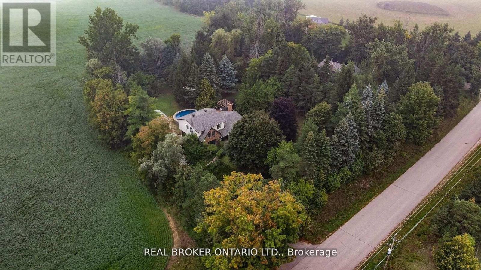 8626 5th Side Road Property Photo 3