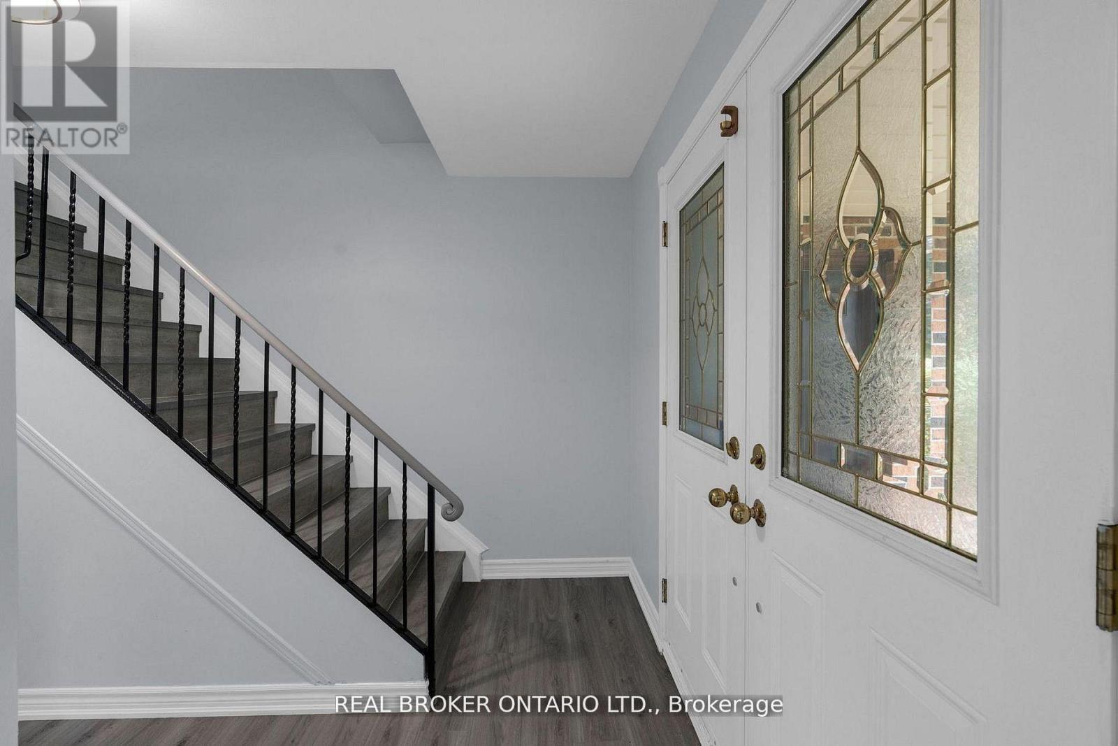 8626 5th Side Road Property Photo 4