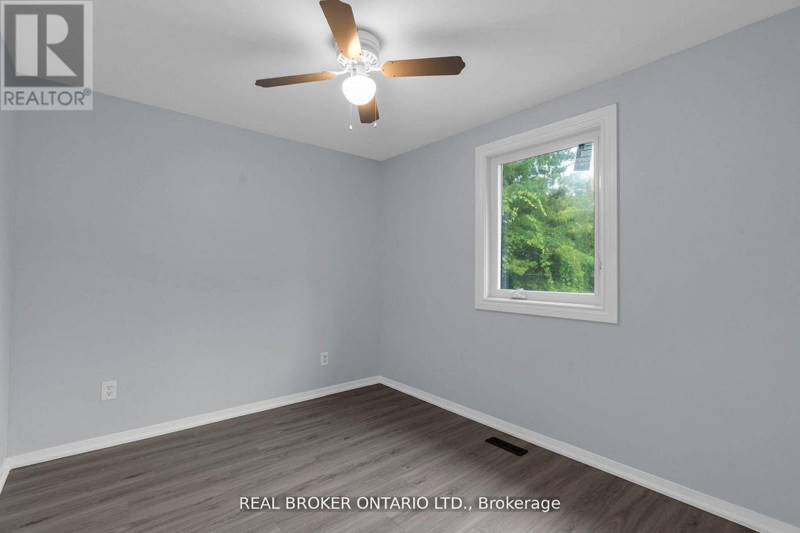 8626 5th Side Road Property Photo 19