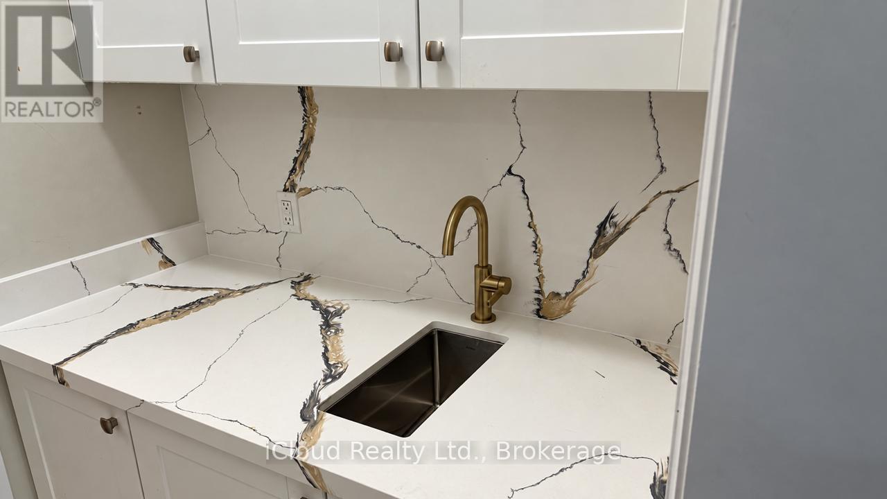 38 Pine Hill Crescent Property Photo 20