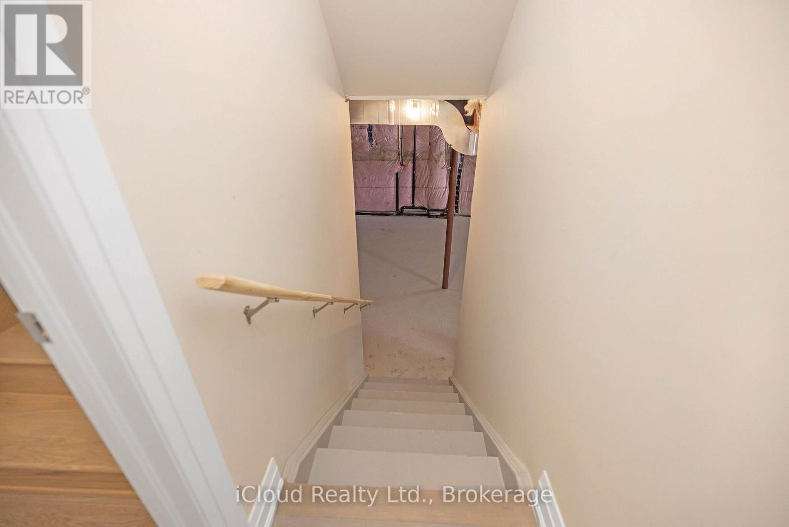 38 Pine Hill Crescent Property Photo 47