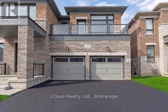 38 Pine Hill Crescent Property Photo 2