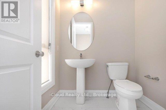 38 Pine Hill Crescent Property Photo 4