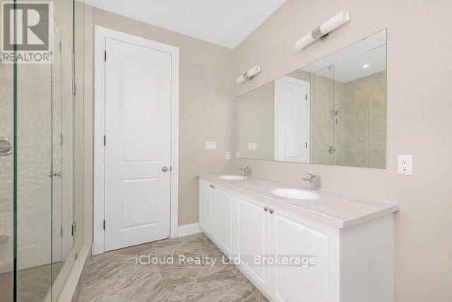 38 Pine Hill Crescent Property Photo 26
