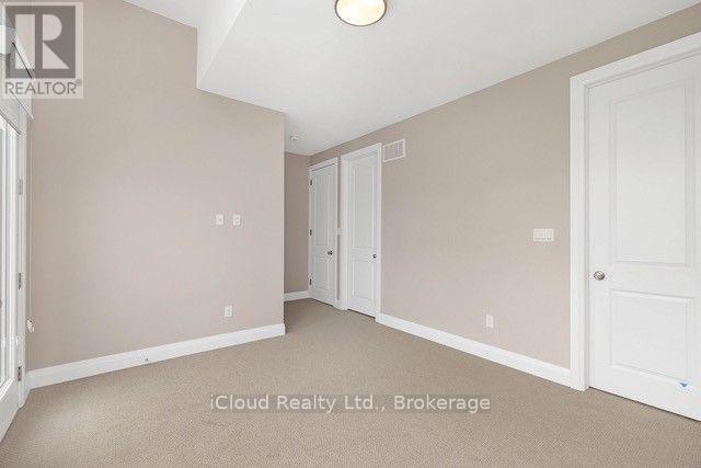 38 Pine Hill Crescent Property Photo 41