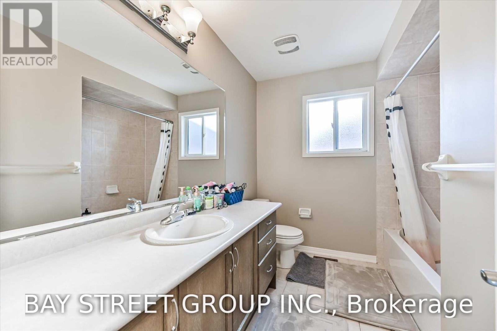 31 Levellands Crescent Property Photo 23