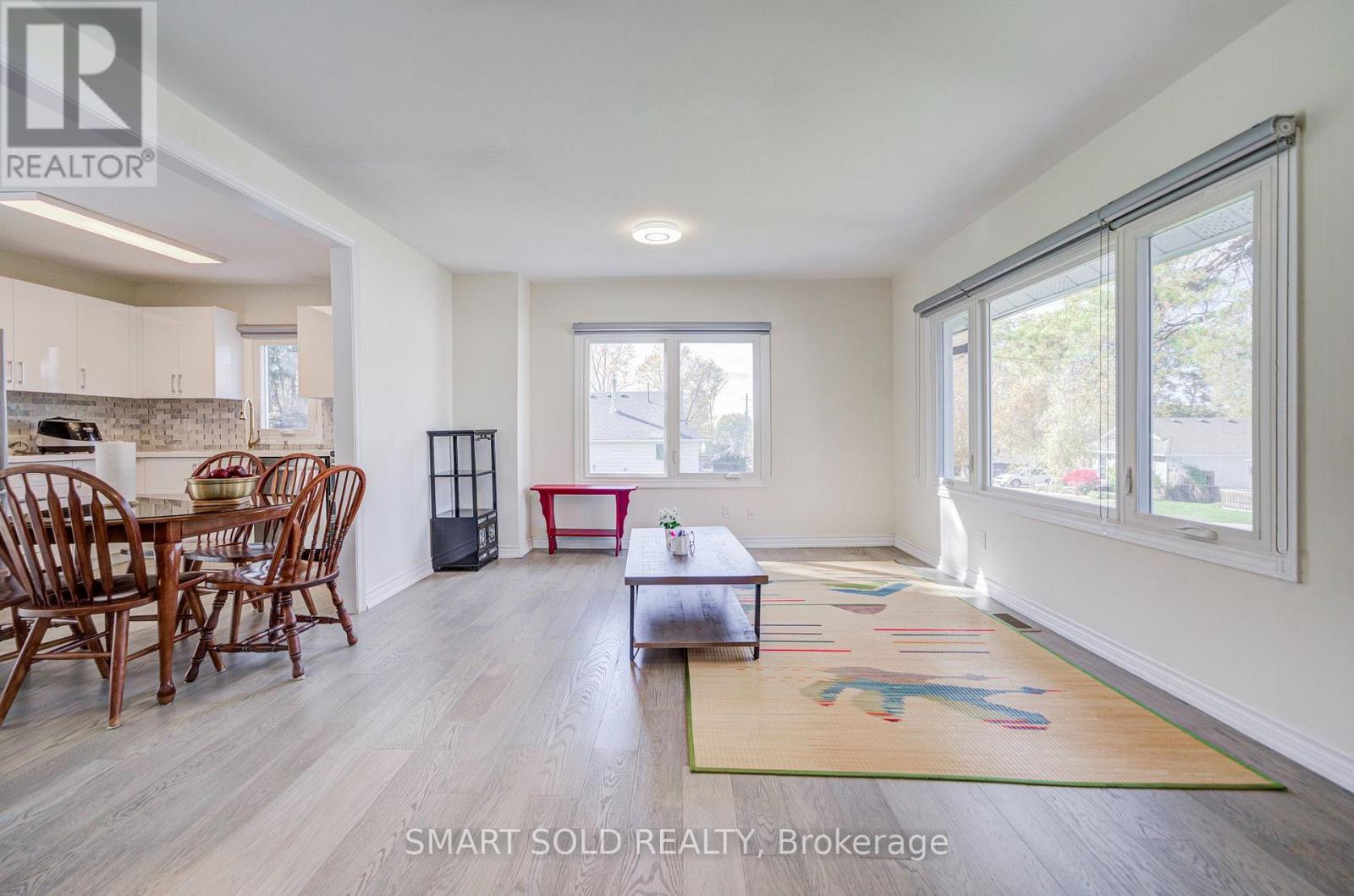209 Pine Beach Drive Property Photo 8